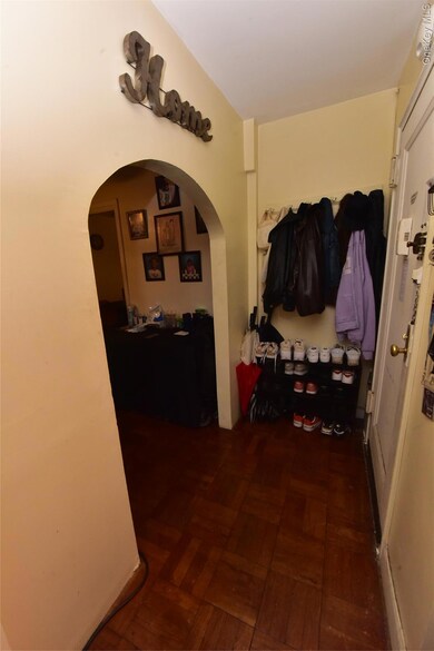 202-35 Foothill Ave unit B24, Hollis, NY 11423 - photo 5