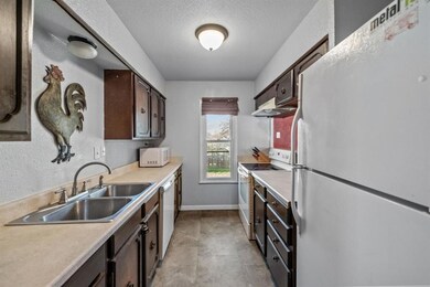 1902 Jacqueline Dr, Denton, TX 76205 - photo 2