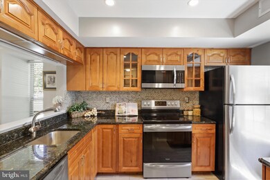 4501 28th Rd S unit 63, Arlington, VA 22206 - photo 3