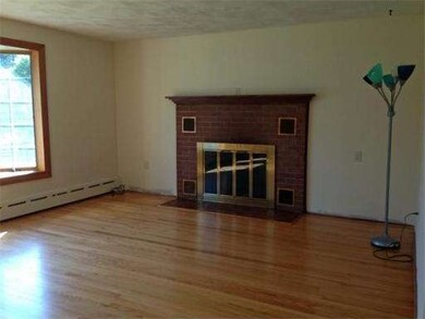 334 Spring St, Florence, MA 01062 - photo 5