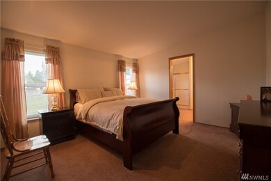 8716 Whitewood Loop SE, Yelm, WA 98597 - photo 6