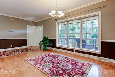 136 S Willow Brook Dr, Asheville, NC 28806 - photo 3