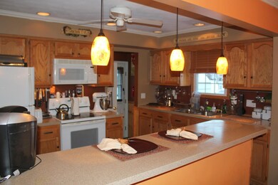 131 Shadetree Rd, Shavertown, PA 18708 - photo 5