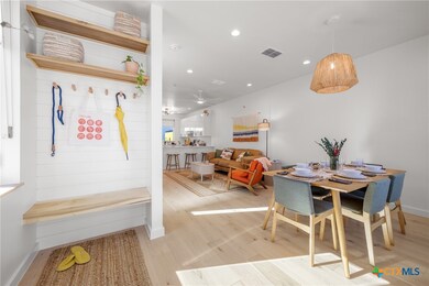 1911 Dutton Dr unit B, San Marcos, TX 78666 - photo 3