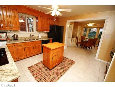 Kitchen - Spacious and sunny updated kitchen with 