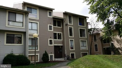 5804F Village Green Dr unit F, Alexandria, VA 22309 - photo 2