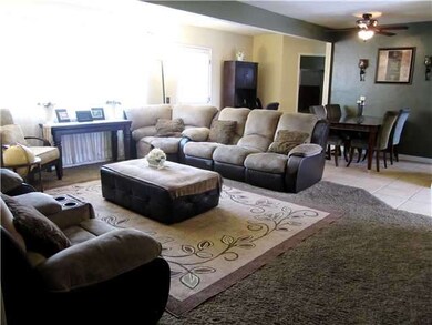 Open Living room to Dinning area