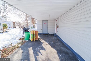 1326 Dartmouth Rd, York, PA 17404 - photo 4