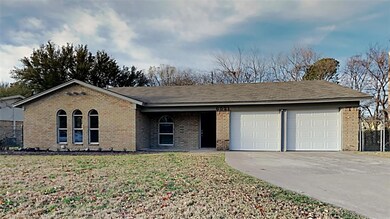 2517 Barr Dr, Bedford, TX 76021 - photo 2