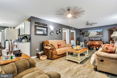 1014 Quaint Acres Ln, Berkeley Springs, WV 25411 - photo 5