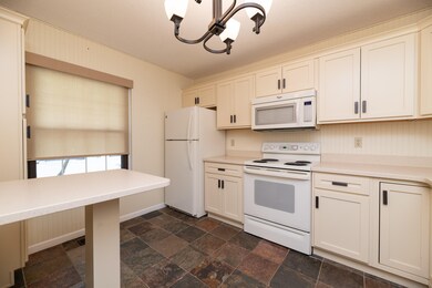 3202 Greenleaf-6