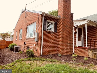 139 Montague Ave, Winchester, VA 22601 - photo 4