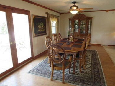 926 Mcdowell Rd, Asheboro, NC 27205 - photo 6