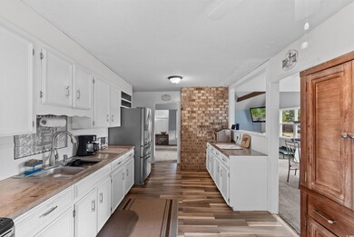 100 Carnation Dr, Andrews, SC 29510 - photo 6