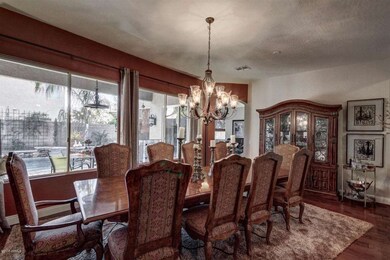 Dining 2
