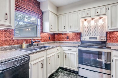 4 Meadow Ln, Bedford, TX 76021 - photo 4