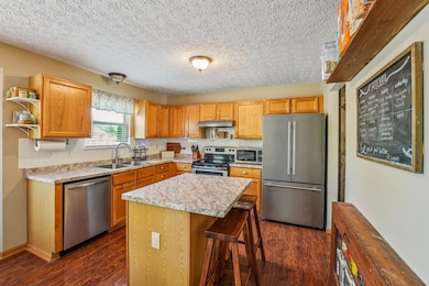 1278 Lieutenant Dr, Galloway, OH 43119 - photo 3