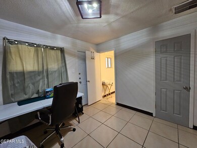 3910 Lincoln Ave unit 2, El Paso, TX 79930 - photo 5