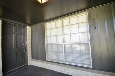 603 Country Club Dr, Richmond, TX 77469 - photo 2