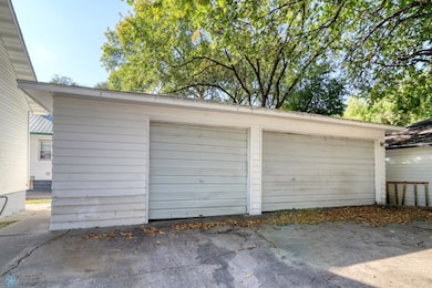 Garage1_1.jpg