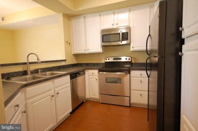 1314 Garden Wall Cir unit 210, Reston, VA 20194 - photo 7