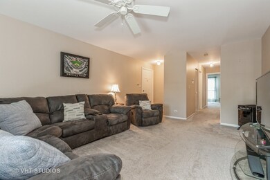 2136 Berkley Ct unit 201B, Naperville, IL 60565 - photo 2