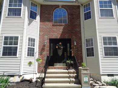 196 Spruce Run Dr, Dingmans Ferry, PA 18328 - photo 2