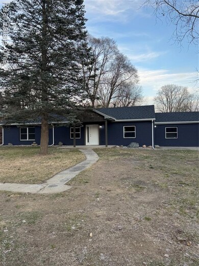 7889 Chilson Rd, Pinckney, MI 48169 - photo 2