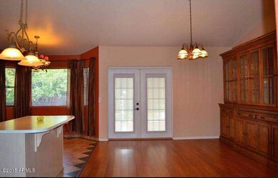 Island Kitchen, Nook & Family Room