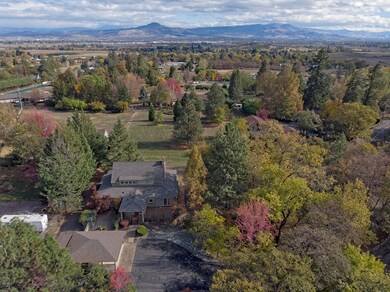 1800 Old Military Rd, Central Point, OR 97502 - photo 6