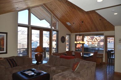 GREAT ROOM & DINING ROOM GRANITA #402