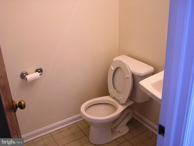 208 Nottoway Dr, Stephens City, VA 22655 - photo 5