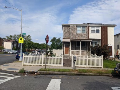 281 Doane Ave, Staten Island, NY 10308 - photo 2