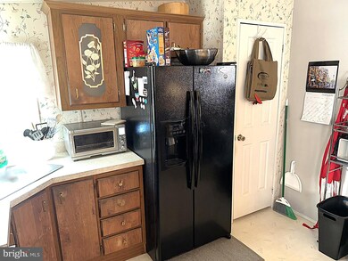 8019 Paul Martin Dr, Elkridge, MD 21075 - photo 5