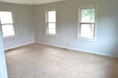 1014 A Ave, Vinton, IA 52349 - photo 4