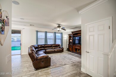 FAMILY ROOM 1