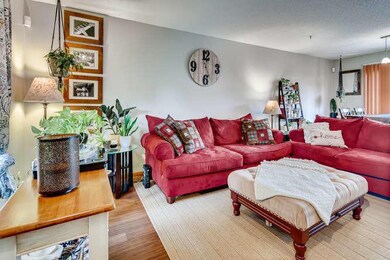 1601 Cindy Ct Columbus OH-small-006-005-