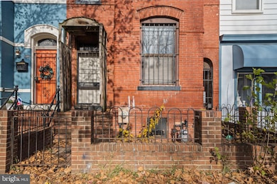 1362 E St SE, Washington, DC 20003 - photo 5