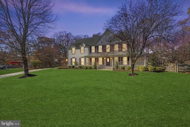 6852 Smithfield Ct, Centreville, VA 20120 - photo 2