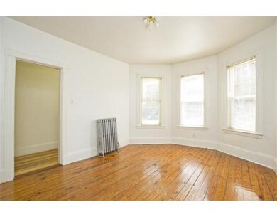 54 Woodlawn St, Jamaica Plain, MA 02130 - photo 3
