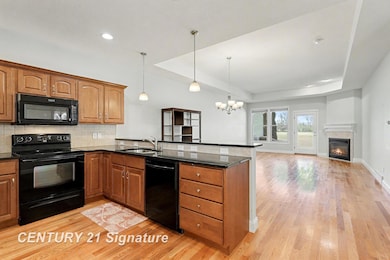 114 Tuscany Cir, Saginaw, MI 48603 - photo 6