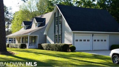 Side Entry Garage On Corner Lot