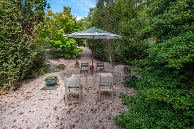 575 Leetes Island Rd, Guilford, CT 06437 - photo 4