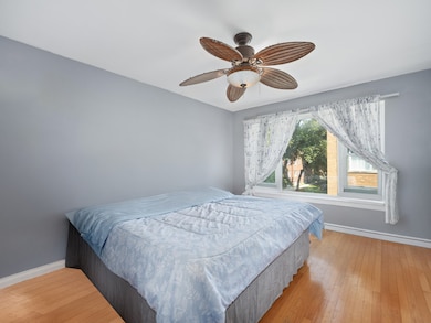 2424 W Estes Ave unit 3B, Chicago, IL 60645 - photo 6