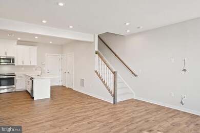 20364 Newfoundland Square, Ashburn, VA 20147 - photo 5