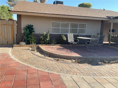 3982 Saguaro Ln, Las Vegas, NV 89110 - photo 3