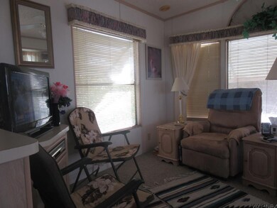 646 W Falcon Dr, Quartzsite, AZ 85346 - photo 4