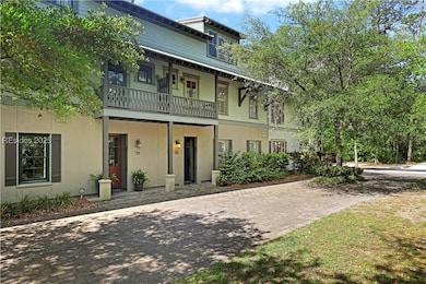 Front Entrance on Baiter's Walk showing 3 stories