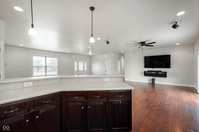 5026 W Stonehaven Ln, New Palestine, IN 46163 - photo 7