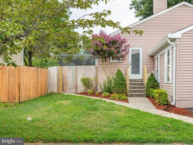 2418 Yarmouth Ln, Crofton, MD 21114 - photo 3